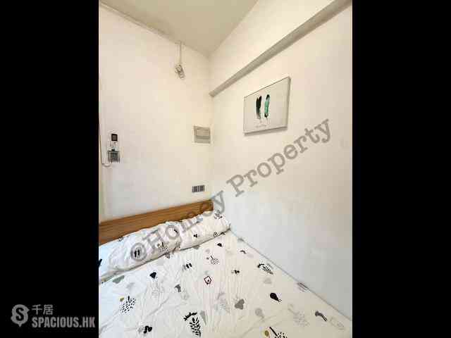 Wan Chai - Hung Yip Building 03