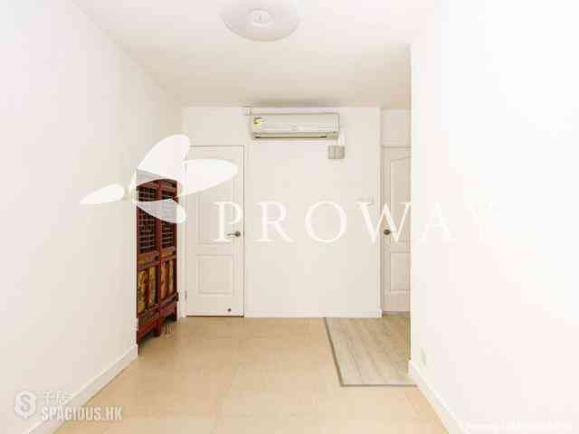 Mid Levels Central - Robinson Crest 06