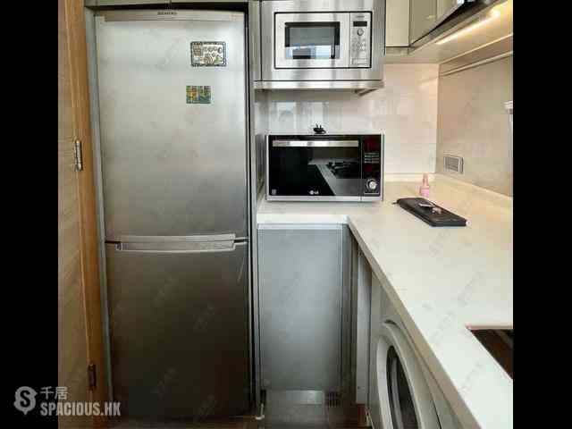 Sai Ying Pun - Island Crest Block 1 13