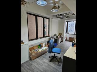 Sheung Wan - Nan Dao Commercial Building 03