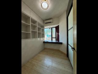 Shek Tong Tsui - The Belcher's Phase 2 Block 6 11