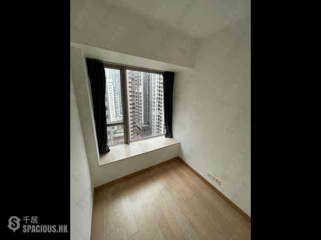 Sai Ying Pun - Island Crest Block 2 07