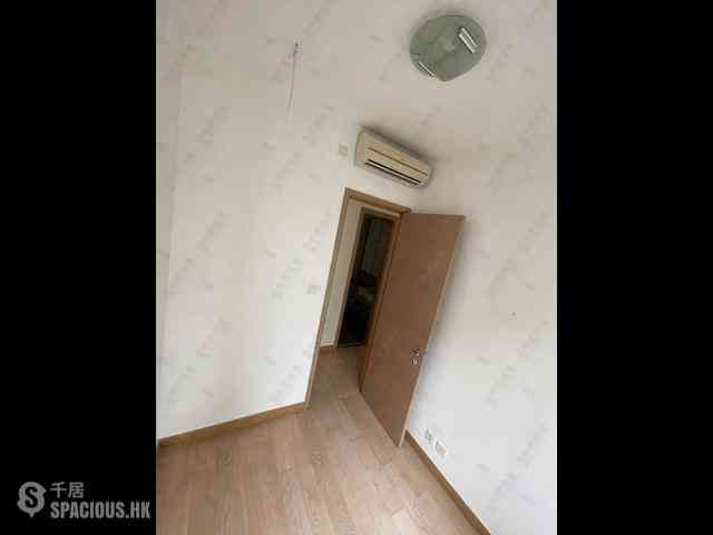 Sai Ying Pun - Island Crest Block 2 08