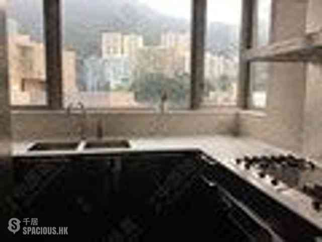 Sai Ying Pun - The Summa Block 1 16
