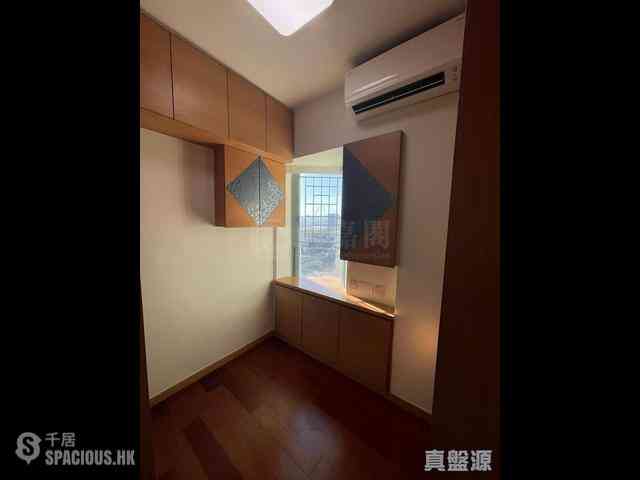 Tsim Sha Tsui - The Victoria Towers 10