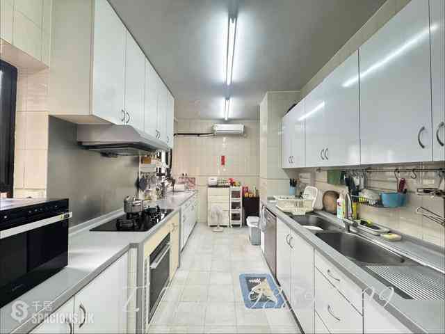 Mid Levels Central - Kennedy Heights 10