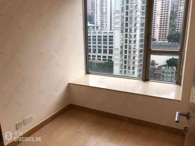 Sai Ying Pun - Island Crest Block 1 07