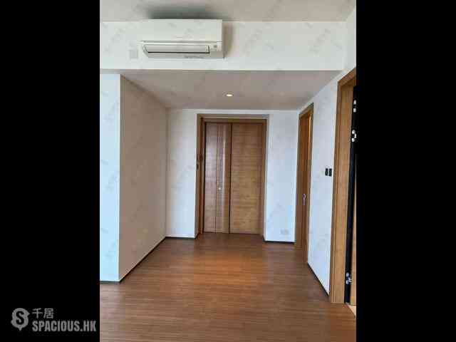 Mid Levels Central - Arezzo 12