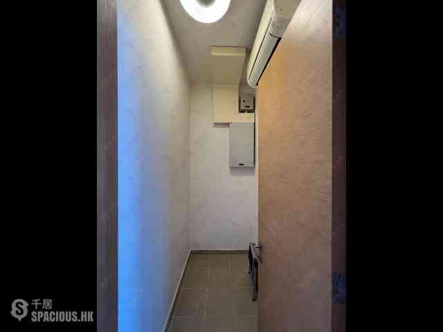 Mid Levels Central - Arezzo 15