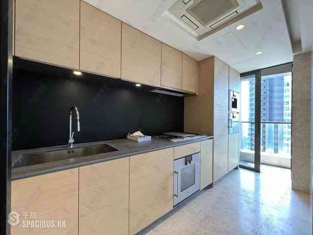 Mid Levels Central - Arezzo 23