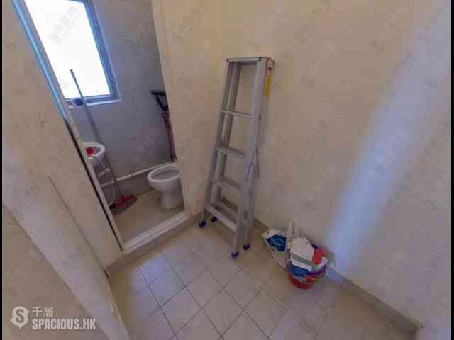 Sai Ying Pun - Island Crest Block 1 07
