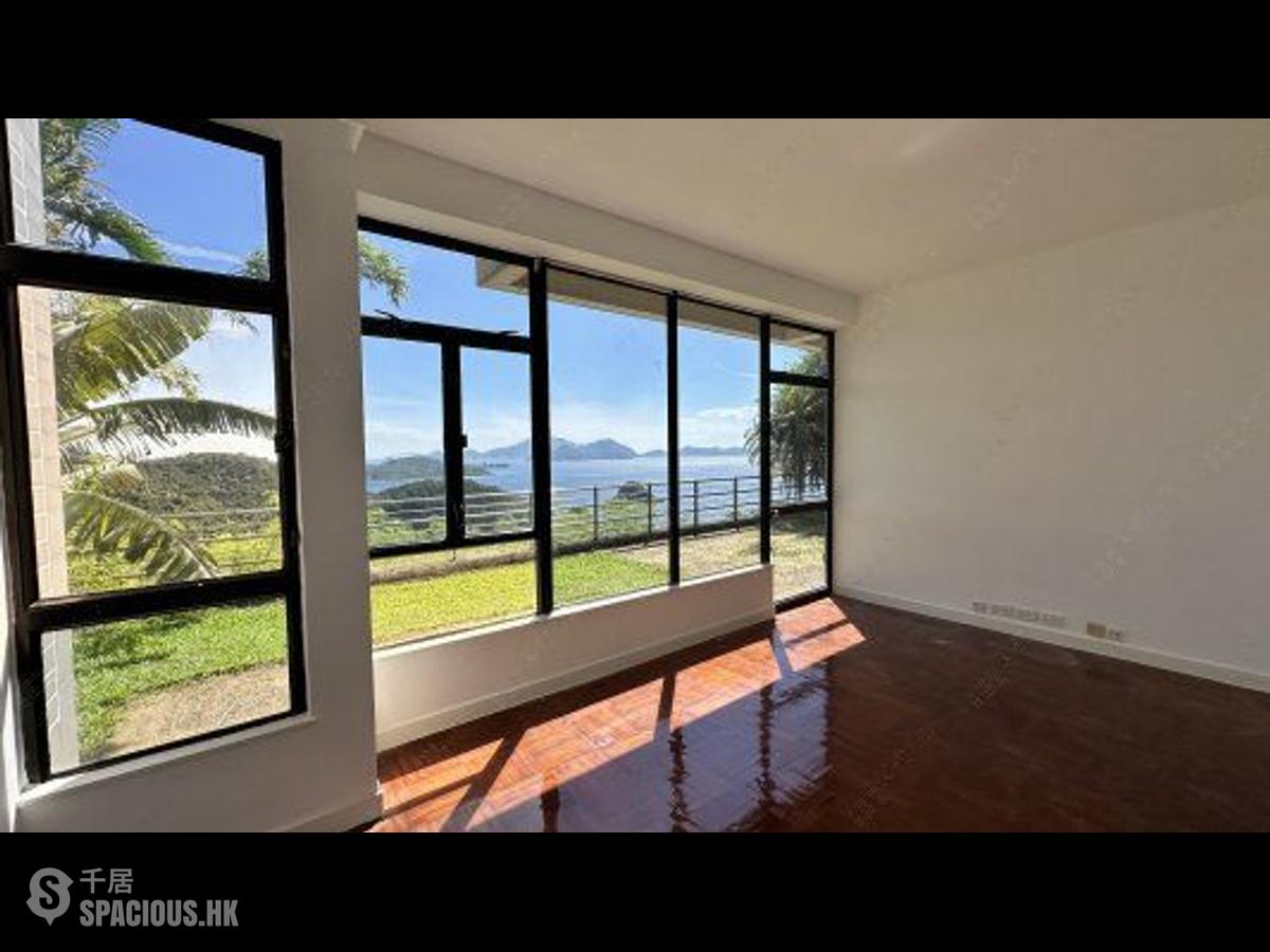 Repulse Bay - 6, Headland Road 01