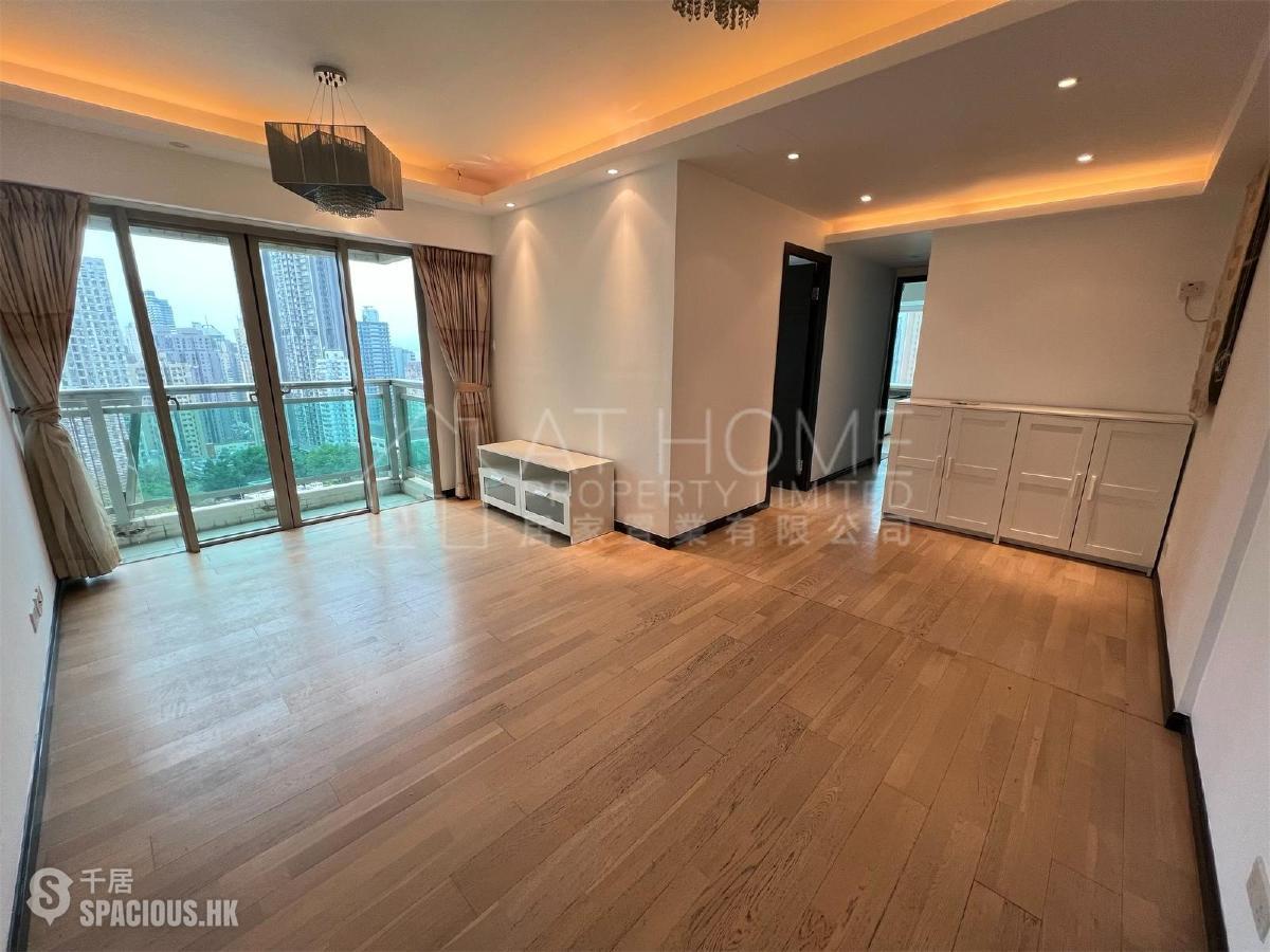 Sai Ying Pun - Centre Place 01