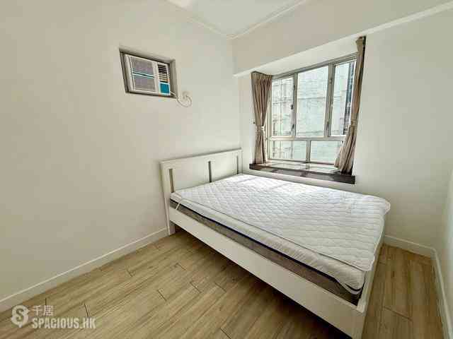 Mid Levels Central - Windsor Court 03