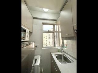 Mid Levels Central - Windsor Court 06
