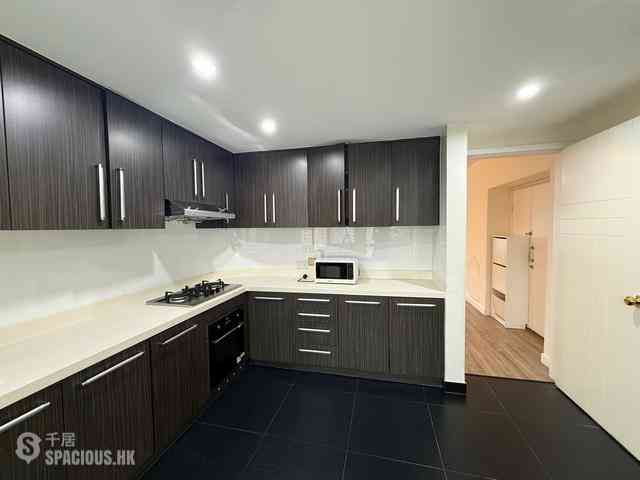 Mid Levels Central - Birchwood Place 10