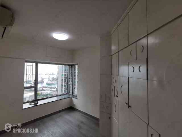 West Kowloon - Sorrento 07