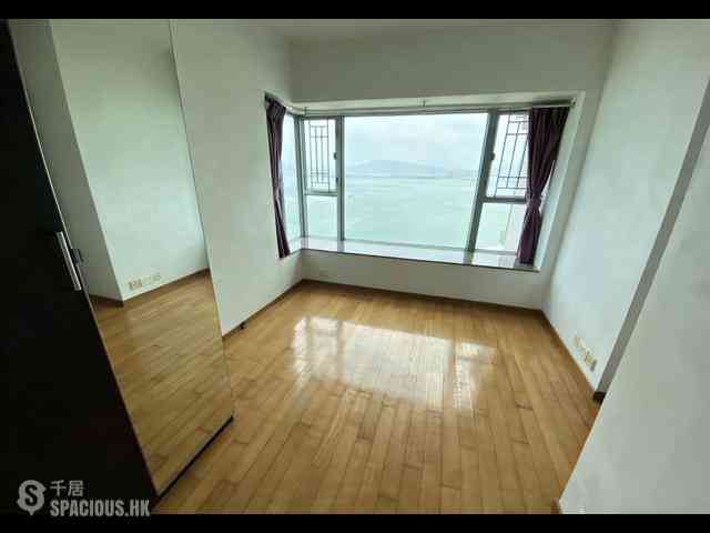 Tung Chung - Seaview Crescent 01