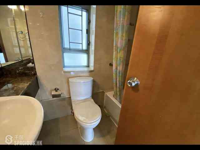 Tung Chung - Seaview Crescent 02