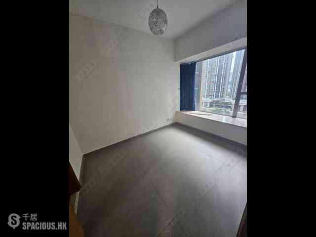 West Kowloon - The Waterfront Phase 1 04