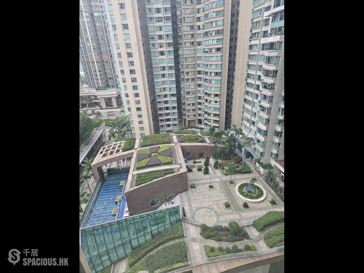 West Kowloon - The Waterfront Phase 1 01