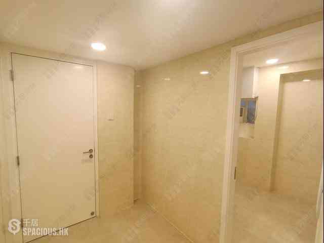 Mid Levels Central - Kam Yuen Mansion 09