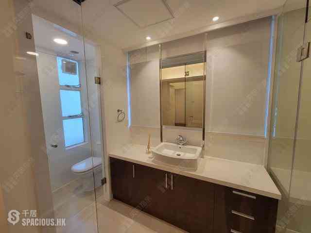Mid Levels Central - Kam Yuen Mansion 15