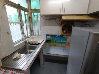 Sai Ying Pun - Yue Tak House 06