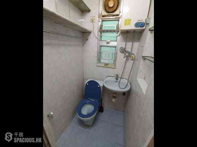 Sai Ying Pun - Yue Tak House 08