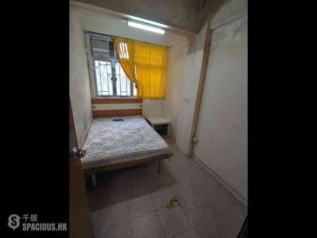 Sai Ying Pun - Yue Tak House 05