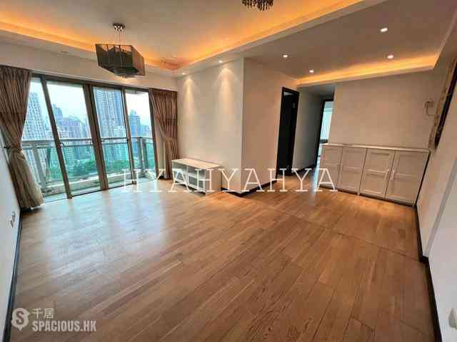 Sai Ying Pun - Centre Place 01