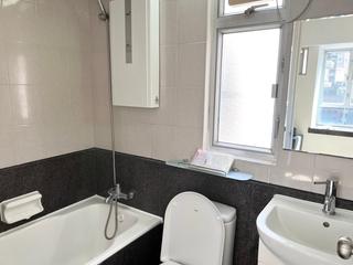 Mid Levels Central - Windsor Court 04
