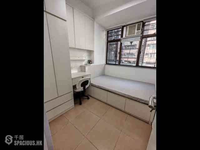 Shek Tong Tsui - Kong Chian Tower Block 1 04