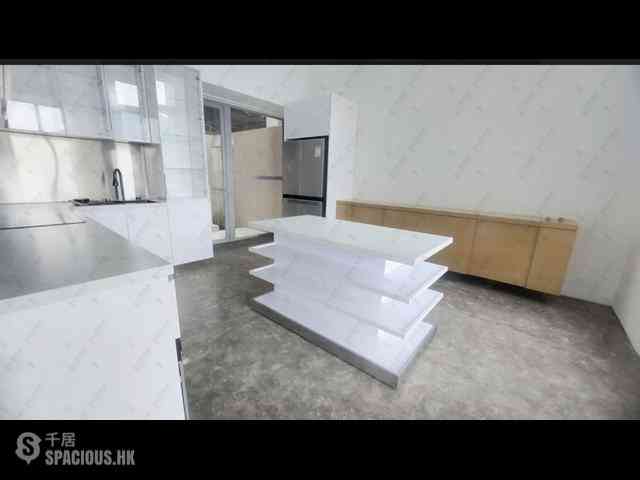 Repulse Bay - The Beachfront 03