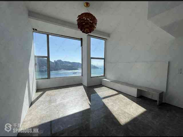 Repulse Bay - The Beachfront 08