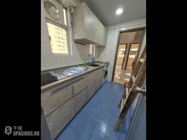 Wan Chai - Nam Hoy Building 02