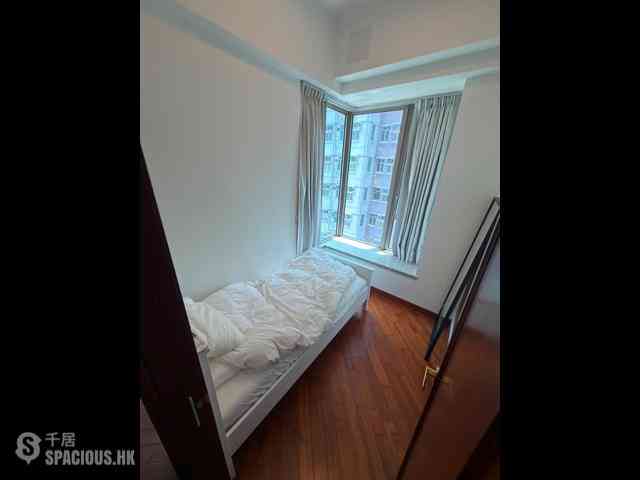 Wan Chai - The Avenue Phase 2 Block 1 06