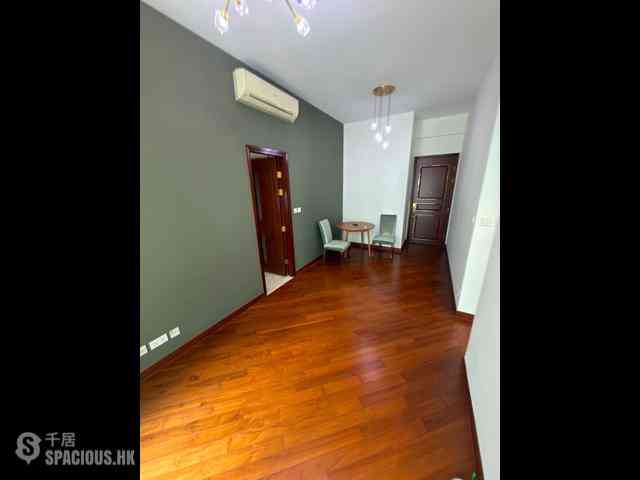 Wan Chai - The Avenue Phase 2 Block 1 07