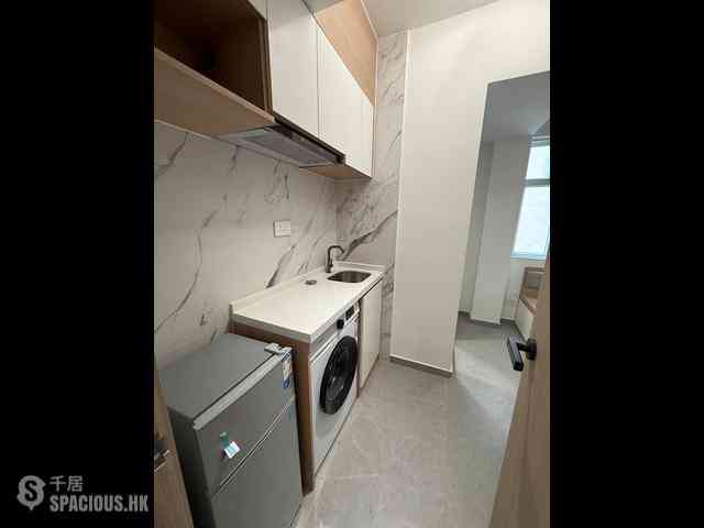 Wan Chai - Hennessy Building 03