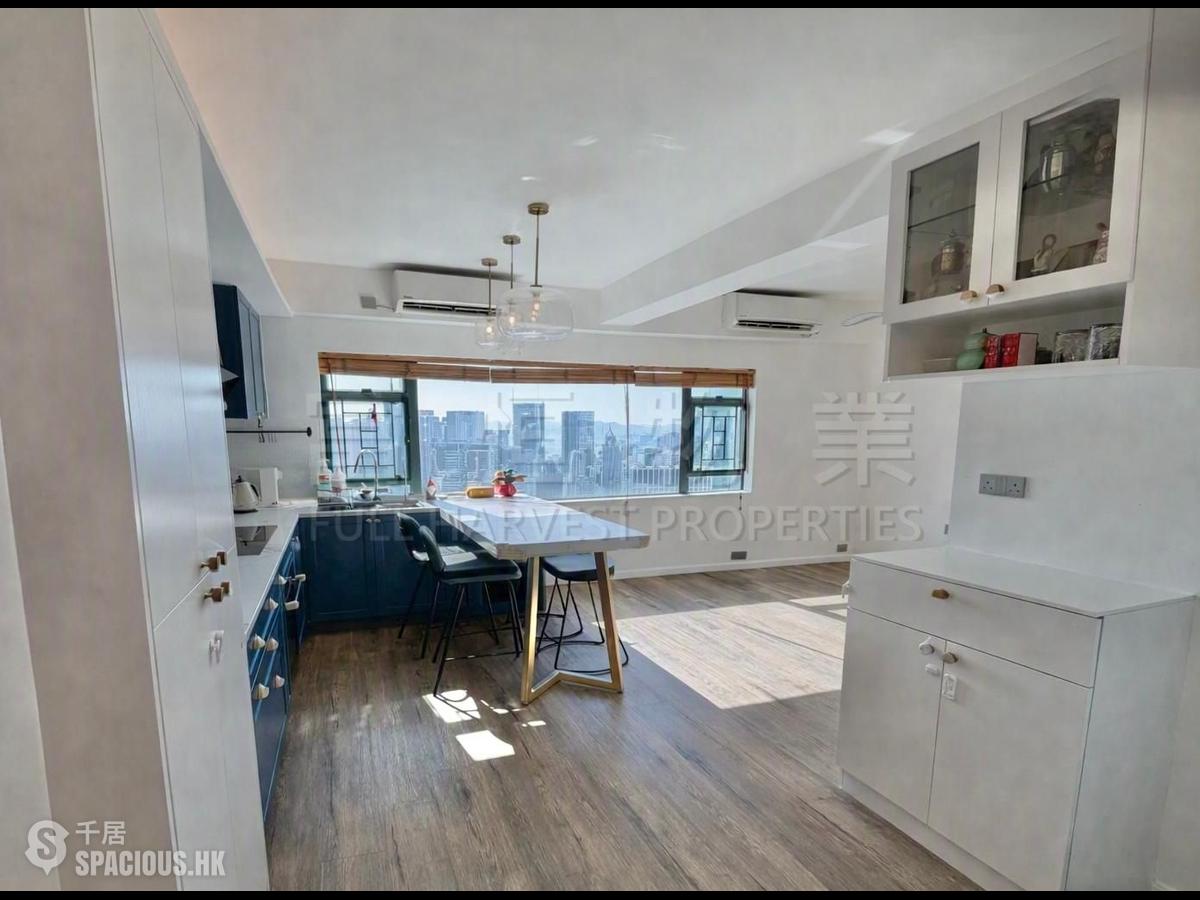 Tai Hang - Gold Ning Mansion 01