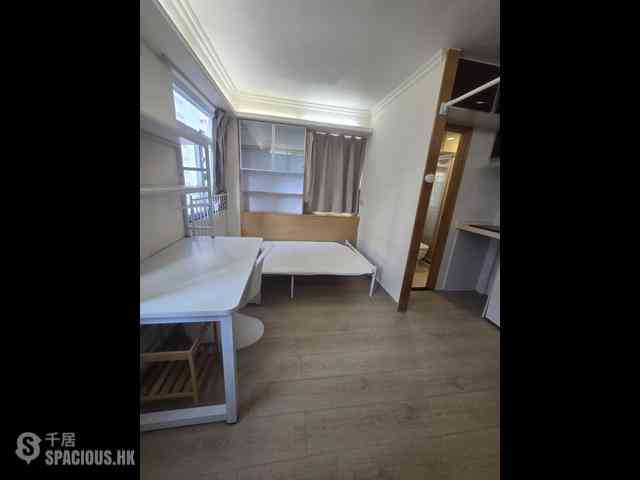 Wan Chai - Lee Loy Building 01