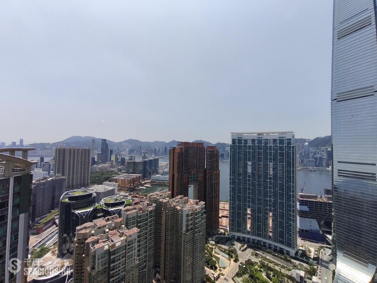 西九龍 - 擎天半島2期2座 01