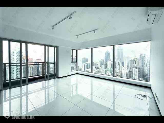 Sai Ying Pun - Centre Place 01