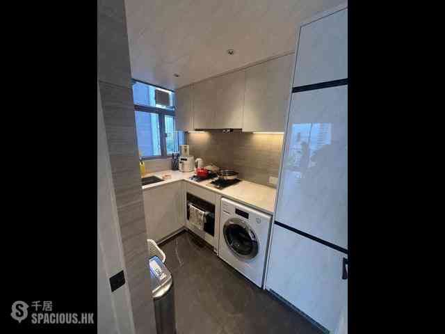 Sai Ying Pun - Island Crest Block 2 05