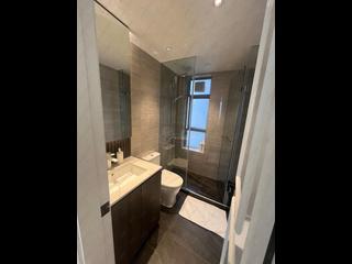 Sai Ying Pun - Island Crest Block 2 06