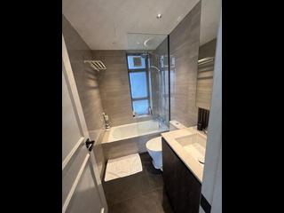 Sai Ying Pun - Island Crest Block 2 07