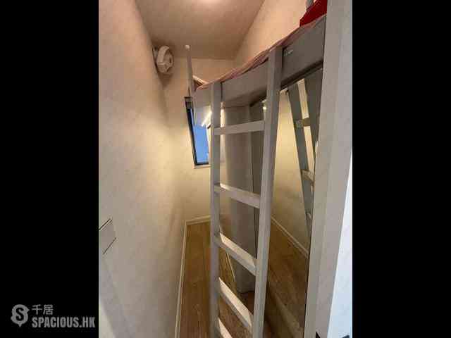 Sai Ying Pun - Island Crest Block 2 11