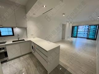 Mid Levels Central - Seymour Place 02