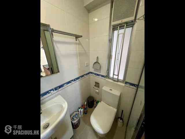 Sheung Wan - Kiu Kwong Mansion 09