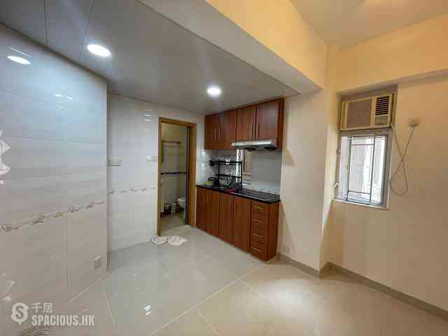 Sheung Wan - Kiu Kwong Mansion 12